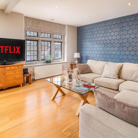 Castle Properties:Eton-The College Виндзор Экстерьер фото